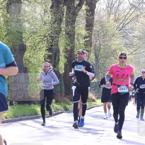 12.04.2026 - 45. Internationalen Wilhelmsburger Insellauf Yannick Fuchs http://msf.ph/oto/9489246 12.04.2026 10:40:58 Laufen 2625, 23, 2598, 4943, 555 meine-sportfotos.de