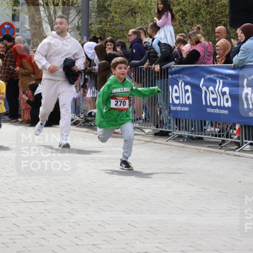 12.04.2026 - 45. Internationalen Wilhelmsburger Insellauf Strokosch-Dieckow http://msf.ph/oto/9489260 12.04.2026 14:09:22 Ziel 927, 215, 577, 223, 271, 691, 1511, 252, 270, 220, 219, 216 meine-sportfotos.de