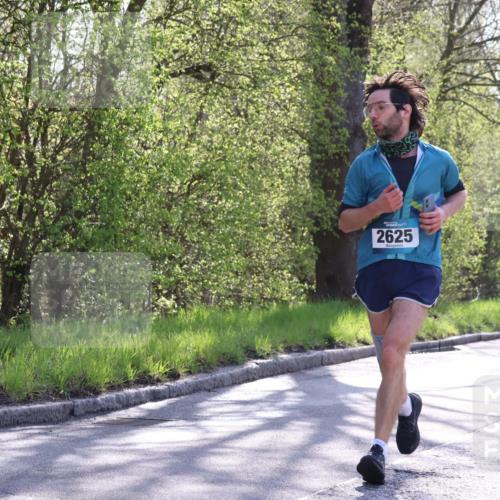 12.04.2026 - 45. Internationalen Wilhelmsburger Insellauf Yannick Fuchs http://msf.ph/oto/9489261 12.04.2026 10:40:59 Laufen 2625, 2355 meine-sportfotos.de
