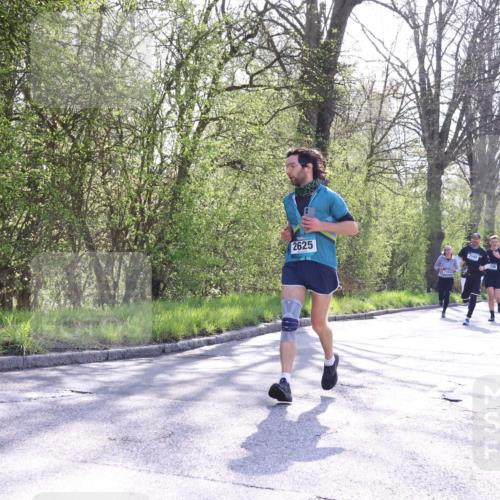 12.04.2026 - 45. Internationalen Wilhelmsburger Insellauf Yannick Fuchs http://msf.ph/oto/9489268 12.04.2026 10:40:59 Laufen 2625, 2598, 4943 meine-sportfotos.de