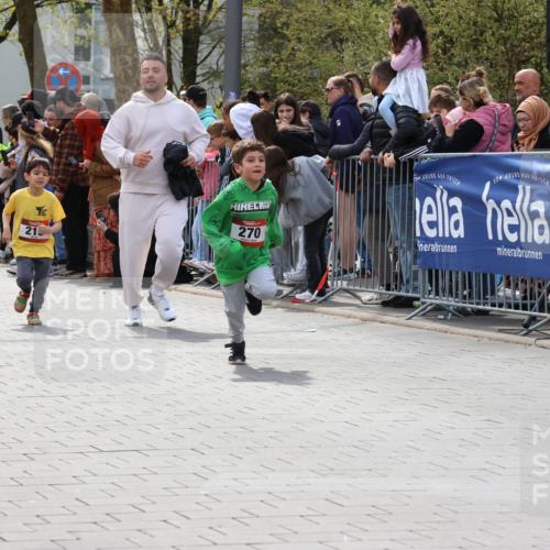 12.04.2026 - 45. Internationalen Wilhelmsburger Insellauf Strokosch-Dieckow http://msf.ph/oto/9489279 12.04.2026 14:09:22 Ziel 927, 215, 577, 223, 271, 691, 1511, 252, 270, 220, 219, 216 meine-sportfotos.de