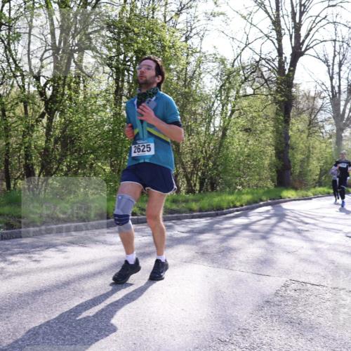 12.04.2026 - 45. Internationalen Wilhelmsburger Insellauf Yannick Fuchs http://msf.ph/oto/9489288 12.04.2026 10:41:00 Laufen 2625 meine-sportfotos.de