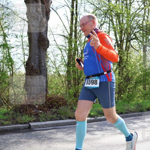 12.04.2026 - 45. Internationalen Wilhelmsburger Insellauf Yannick Fuchs http://msf.ph/oto/9489338 12.04.2026 10:35:20 Laufen 5598 meine-sportfotos.de