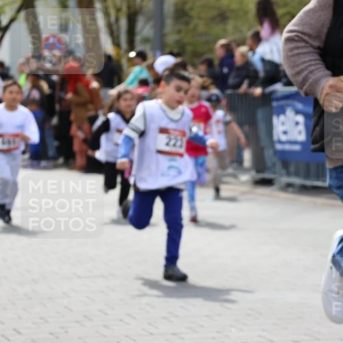12.04.2026 - 45. Internationalen Wilhelmsburger Insellauf Strokosch-Dieckow http://msf.ph/oto/9489363 12.04.2026 14:09:18 Ziel 947, 180, 12, 911, 741, 1502, 927, 215, 577, 223, 271, 691, 1511, 252, 270, 220, 219 meine-sportfotos.de