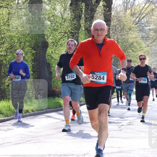 12.04.2026 - 45. Internationalen Wilhelmsburger Insellauf Yannick Fuchs http://msf.ph/oto/9489391 12.04.2026 10:41:15 Laufen 399, 3102, 5284, 2255, 789 meine-sportfotos.de