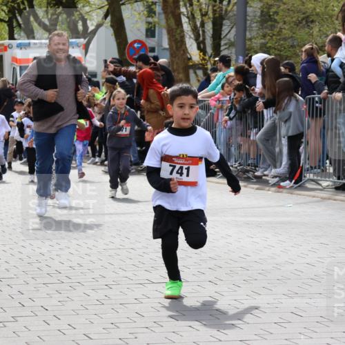 12.04.2026 - 45. Internationalen Wilhelmsburger Insellauf Strokosch-Dieckow http://msf.ph/oto/9489400 12.04.2026 14:09:15 Ziel 453, 273, 955, 786, 947, 180, 12, 911, 741, 1502, 927, 215, 577, 223, 271, 691, 1511, 252 meine-sportfotos.de