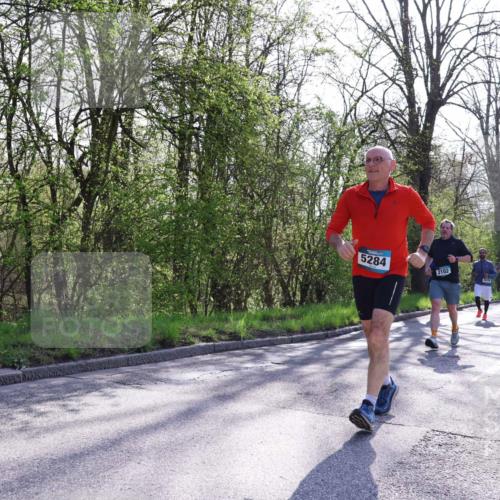 12.04.2026 - 45. Internationalen Wilhelmsburger Insellauf Yannick Fuchs http://msf.ph/oto/9489410 12.04.2026 10:41:18 Laufen 5284, 3102, 2976 meine-sportfotos.de