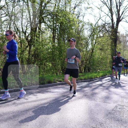 12.04.2026 - 45. Internationalen Wilhelmsburger Insellauf Yannick Fuchs http://msf.ph/oto/9489439 12.04.2026 10:41:22 Laufen 4541, 318 meine-sportfotos.de