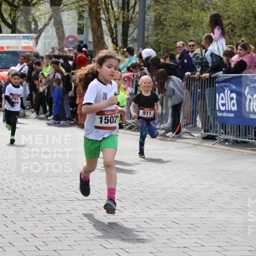 12.04.2026 - 45. Internationalen Wilhelmsburger Insellauf Strokosch-Dieckow http://msf.ph/oto/9489445 12.04.2026 14:09:13 Ziel 191, 1075, 52, 247, 453, 273, 955, 786, 947, 180, 12, 911, 741, 1502, 927, 215, 577, 223, 271 meine-sportfotos.de