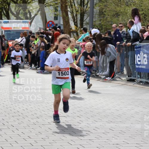 12.04.2026 - 45. Internationalen Wilhelmsburger Insellauf Strokosch-Dieckow http://msf.ph/oto/9489447 12.04.2026 14:09:12 Ziel 214, 939, 274, 191, 1075, 52, 247, 453, 273, 955, 786, 947, 180, 12, 911, 741, 1502, 927, 215, 577 meine-sportfotos.de
