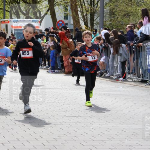 12.04.2026 - 45. Internationalen Wilhelmsburger Insellauf Strokosch-Dieckow http://msf.ph/oto/9489461 12.04.2026 14:09:09 Ziel 50, 256, 214, 939, 274, 191, 1075, 52, 247, 453, 273, 955, 786, 947, 180, 12, 911, 741, 1502 meine-sportfotos.de