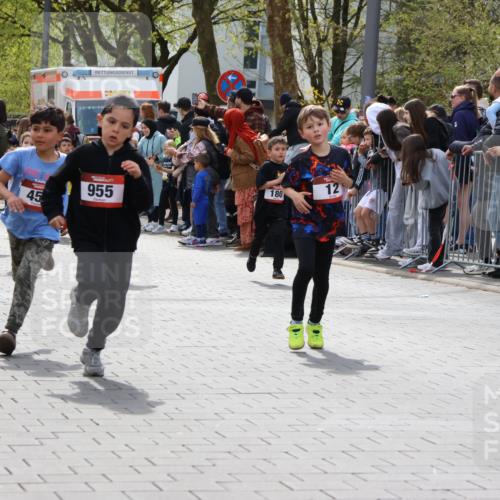 12.04.2026 - 45. Internationalen Wilhelmsburger Insellauf Strokosch-Dieckow http://msf.ph/oto/9489463 12.04.2026 14:09:09 Ziel 50, 256, 214, 939, 274, 191, 1075, 52, 247, 453, 273, 955, 786, 947, 180, 12, 911, 741, 1502 meine-sportfotos.de