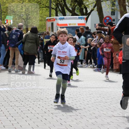 12.04.2026 - 45. Internationalen Wilhelmsburger Insellauf Strokosch-Dieckow http://msf.ph/oto/9489470 12.04.2026 14:09:05 Ziel 928, 953, 614, 235, 50, 256, 214, 939, 274, 191, 1075, 52, 247, 453, 273, 955, 786 meine-sportfotos.de