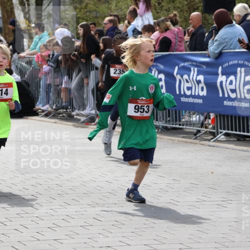 12.04.2026 - 45. Internationalen Wilhelmsburger Insellauf Strokosch-Dieckow http://msf.ph/oto/9489488 12.04.2026 14:09:00 Ziel 91, 254, 1506, 266, 713, 547, 762, 281, 928, 953, 614, 235, 50, 256, 214, 939, 274 meine-sportfotos.de