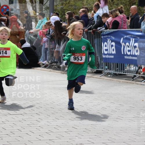 12.04.2026 - 45. Internationalen Wilhelmsburger Insellauf Strokosch-Dieckow http://msf.ph/oto/9489492 12.04.2026 14:08:59 Ziel 91, 254, 1506, 266, 713, 547, 762, 281, 928, 953, 614, 235, 50, 256 meine-sportfotos.de