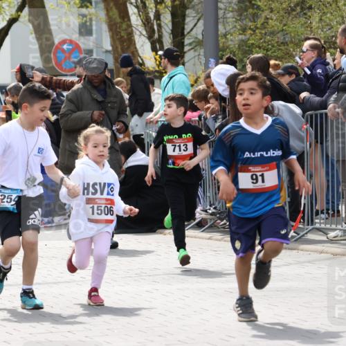12.04.2026 - 45. Internationalen Wilhelmsburger Insellauf Strokosch-Dieckow http://msf.ph/oto/9489523 12.04.2026 14:08:52 Ziel 754, 211, 711, 530, 91, 254, 1506, 266, 713, 547, 762, 281 meine-sportfotos.de