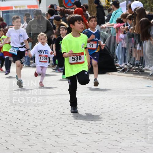 12.04.2026 - 45. Internationalen Wilhelmsburger Insellauf Strokosch-Dieckow http://msf.ph/oto/9489530 12.04.2026 14:08:50 Ziel 919, 754, 211, 711, 530, 91, 254, 1506, 266, 713, 547 meine-sportfotos.de