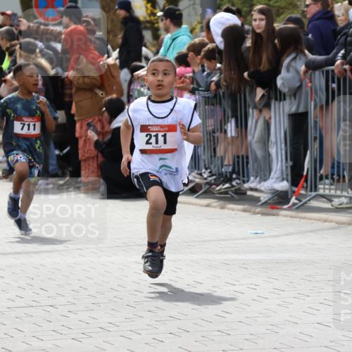 12.04.2026 - 45. Internationalen Wilhelmsburger Insellauf Strokosch-Dieckow http://msf.ph/oto/9489539 12.04.2026 14:08:48 Ziel 774, 919, 754, 211, 711, 530, 91, 254 meine-sportfotos.de