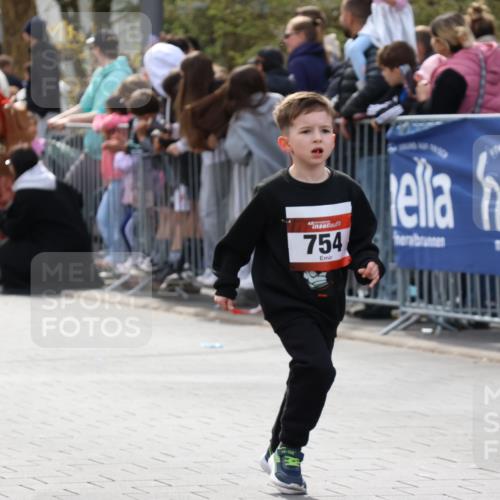 12.04.2026 - 45. Internationalen Wilhelmsburger Insellauf Strokosch-Dieckow http://msf.ph/oto/9489541 12.04.2026 14:08:45 Ziel 232, 749, 967, 774, 919, 754, 211, 711, 530 meine-sportfotos.de