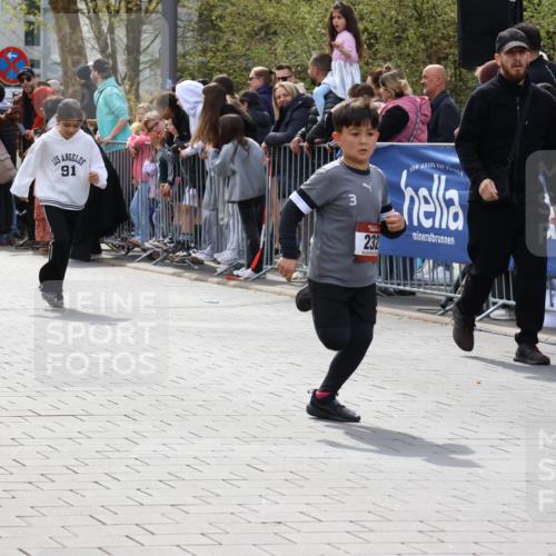 12.04.2026 - 45. Internationalen Wilhelmsburger Insellauf Strokosch-Dieckow http://msf.ph/oto/9489569 12.04.2026 14:08:40 Ziel 174, 653, 143, 1057, 232, 749, 967, 774, 919 meine-sportfotos.de