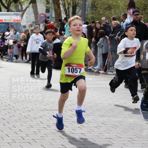 12.04.2026 - 45. Internationalen Wilhelmsburger Insellauf Strokosch-Dieckow http://msf.ph/oto/9489577 12.04.2026 14:08:39 Ziel 175, 174, 653, 143, 1057, 232, 749, 967, 774, 919 meine-sportfotos.de