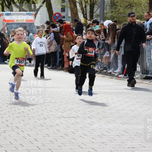 12.04.2026 - 45. Internationalen Wilhelmsburger Insellauf Strokosch-Dieckow http://msf.ph/oto/9489586 12.04.2026 14:08:37 Ziel 782, 258, 175, 174, 653, 143, 1057, 232, 749, 967, 774 meine-sportfotos.de