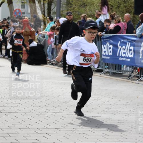 12.04.2026 - 45. Internationalen Wilhelmsburger Insellauf Strokosch-Dieckow http://msf.ph/oto/9489590 12.04.2026 14:08:36 Ziel 782, 258, 175, 174, 653, 143, 1057, 232, 749, 967 meine-sportfotos.de