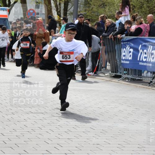 12.04.2026 - 45. Internationalen Wilhelmsburger Insellauf Strokosch-Dieckow http://msf.ph/oto/9489595 12.04.2026 14:08:36 Ziel 782, 258, 175, 174, 653, 143, 1057, 232, 749, 967 meine-sportfotos.de
