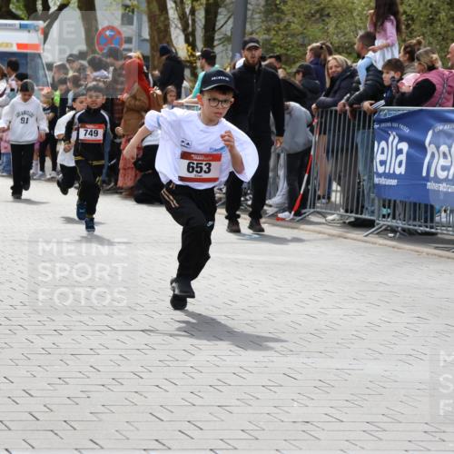 12.04.2026 - 45. Internationalen Wilhelmsburger Insellauf Strokosch-Dieckow http://msf.ph/oto/9489596 12.04.2026 14:08:36 Ziel 782, 258, 175, 174, 653, 143, 1057, 232, 749, 967 meine-sportfotos.de