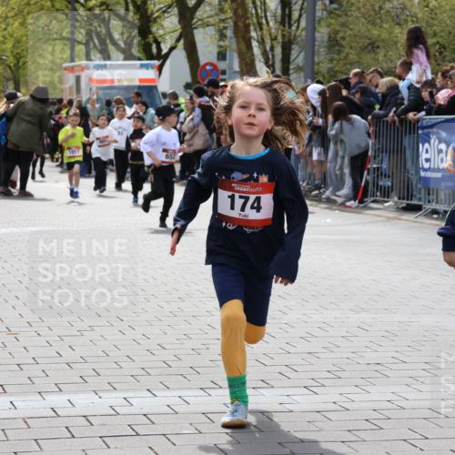 12.04.2026 - 45. Internationalen Wilhelmsburger Insellauf Strokosch-Dieckow http://msf.ph/oto/9489598 12.04.2026 14:08:34 Ziel 1505, 782, 258, 175, 174, 653, 143, 1057, 232, 749, 967 meine-sportfotos.de