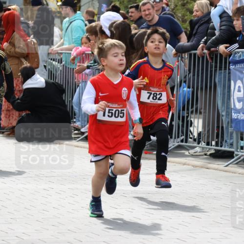 12.04.2026 - 45. Internationalen Wilhelmsburger Insellauf Strokosch-Dieckow http://msf.ph/oto/9489612 12.04.2026 14:08:28 Ziel 58, 26, 716, 1505, 782, 258, 175, 174 meine-sportfotos.de
