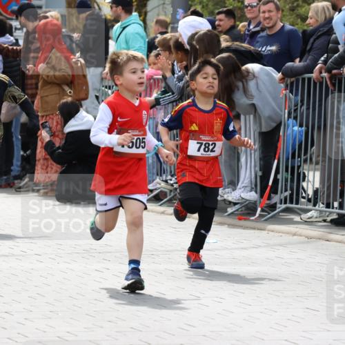 12.04.2026 - 45. Internationalen Wilhelmsburger Insellauf Strokosch-Dieckow http://msf.ph/oto/9489618 12.04.2026 14:08:27 Ziel 58, 26, 716, 1505, 782, 258, 175 meine-sportfotos.de