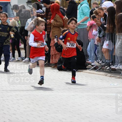 12.04.2026 - 45. Internationalen Wilhelmsburger Insellauf Strokosch-Dieckow http://msf.ph/oto/9489620 12.04.2026 14:08:26 Ziel 1509, 58, 26, 716, 1505, 782, 258 meine-sportfotos.de