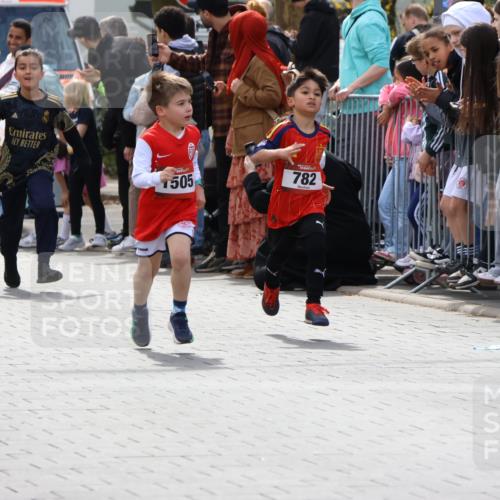 12.04.2026 - 45. Internationalen Wilhelmsburger Insellauf Strokosch-Dieckow http://msf.ph/oto/9489621 12.04.2026 14:08:26 Ziel 1509, 58, 26, 716, 1505, 782, 258 meine-sportfotos.de