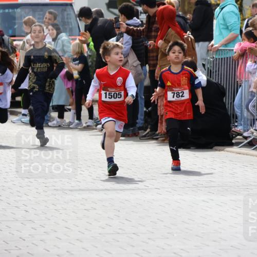 12.04.2026 - 45. Internationalen Wilhelmsburger Insellauf Strokosch-Dieckow http://msf.ph/oto/9489624 12.04.2026 14:08:26 Ziel 1509, 58, 26, 716, 1505, 782, 258 meine-sportfotos.de