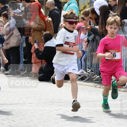 12.04.2026 - 45. Internationalen Wilhelmsburger Insellauf Strokosch-Dieckow http://msf.ph/oto/9489630 12.04.2026 14:08:24 Ziel 1509, 58, 26, 716, 1505 meine-sportfotos.de