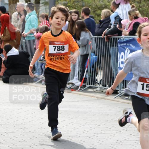 12.04.2026 - 45. Internationalen Wilhelmsburger Insellauf Strokosch-Dieckow http://msf.ph/oto/9489658 12.04.2026 14:08:11 Ziel 1523, 788, 1510 meine-sportfotos.de