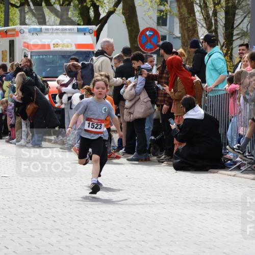 12.04.2026 - 45. Internationalen Wilhelmsburger Insellauf Strokosch-Dieckow http://msf.ph/oto/9489669 12.04.2026 14:08:08 Ziel 1508, 1523, 788 meine-sportfotos.de