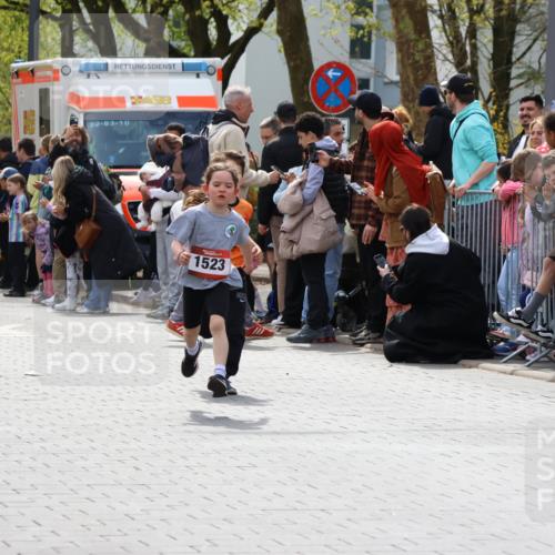 12.04.2026 - 45. Internationalen Wilhelmsburger Insellauf Strokosch-Dieckow http://msf.ph/oto/9489670 12.04.2026 14:08:08 Ziel 1508, 1523, 788 meine-sportfotos.de