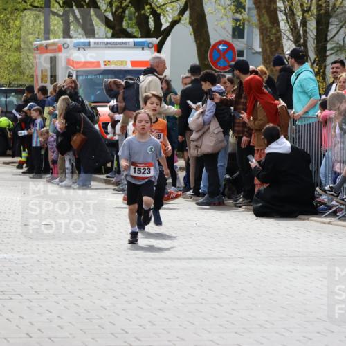 12.04.2026 - 45. Internationalen Wilhelmsburger Insellauf Strokosch-Dieckow http://msf.ph/oto/9489672 12.04.2026 14:08:08 Ziel 1508, 1523, 788 meine-sportfotos.de