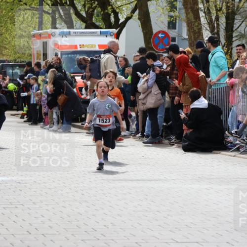 12.04.2026 - 45. Internationalen Wilhelmsburger Insellauf Strokosch-Dieckow http://msf.ph/oto/9489673 12.04.2026 14:08:08 Ziel 1508, 1523, 788 meine-sportfotos.de