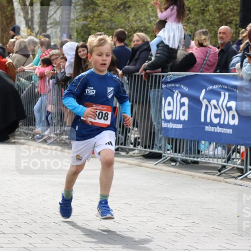12.04.2026 - 45. Internationalen Wilhelmsburger Insellauf Strokosch-Dieckow http://msf.ph/oto/9489685 12.04.2026 14:08:04 Ziel 15, 1508 meine-sportfotos.de