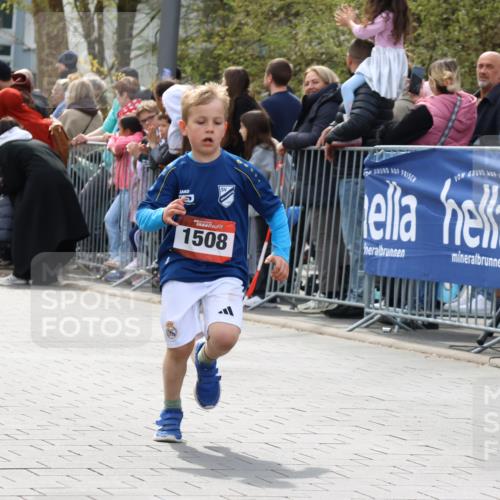 12.04.2026 - 45. Internationalen Wilhelmsburger Insellauf Strokosch-Dieckow http://msf.ph/oto/9489686 12.04.2026 14:08:04 Ziel 15, 1508 meine-sportfotos.de