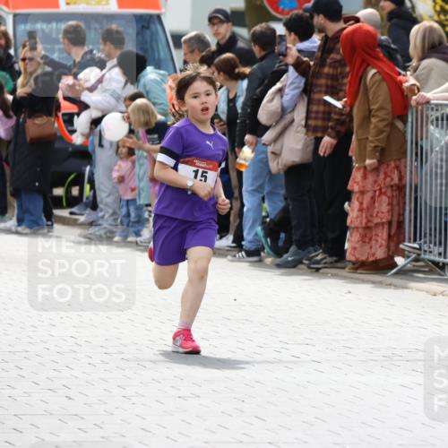 12.04.2026 - 45. Internationalen Wilhelmsburger Insellauf Strokosch-Dieckow http://msf.ph/oto/9489716 12.04.2026 14:07:59 Ziel 15, 1508 meine-sportfotos.de