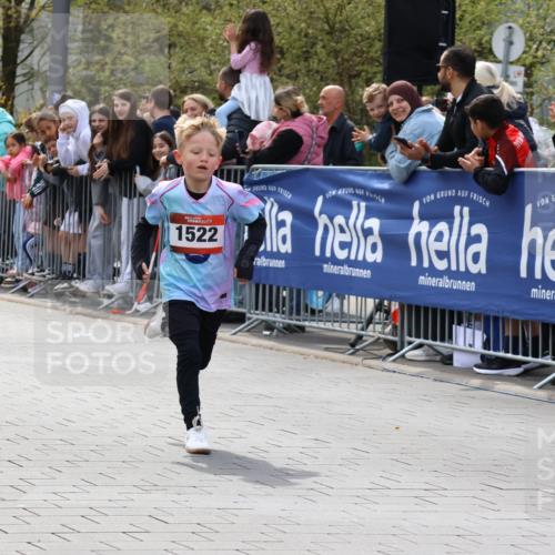 12.04.2026 - 45. Internationalen Wilhelmsburger Insellauf Strokosch-Dieckow http://msf.ph/oto/9489719 12.04.2026 14:07:48 Ziel 1522 meine-sportfotos.de