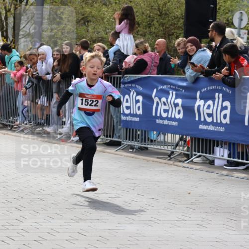 12.04.2026 - 45. Internationalen Wilhelmsburger Insellauf Strokosch-Dieckow http://msf.ph/oto/9489720 12.04.2026 14:07:48 Ziel 1522 meine-sportfotos.de