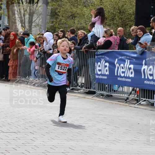 12.04.2026 - 45. Internationalen Wilhelmsburger Insellauf Strokosch-Dieckow http://msf.ph/oto/9489723 12.04.2026 14:07:47 Ziel 1522 meine-sportfotos.de