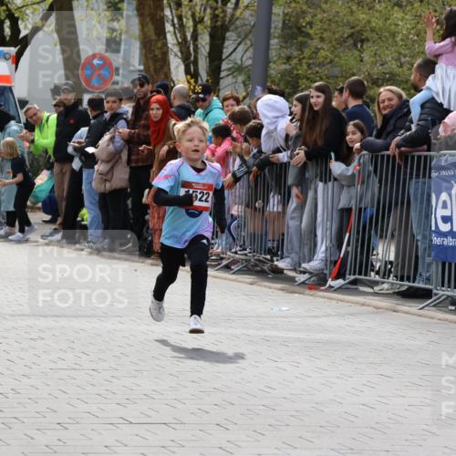12.04.2026 - 45. Internationalen Wilhelmsburger Insellauf Strokosch-Dieckow http://msf.ph/oto/9489732 12.04.2026 14:07:47 Ziel 1522 meine-sportfotos.de