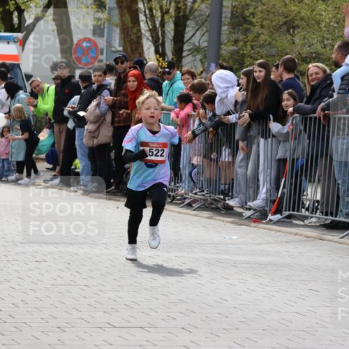 12.04.2026 - 45. Internationalen Wilhelmsburger Insellauf Strokosch-Dieckow http://msf.ph/oto/9489733 12.04.2026 14:07:47 Ziel 1522 meine-sportfotos.de