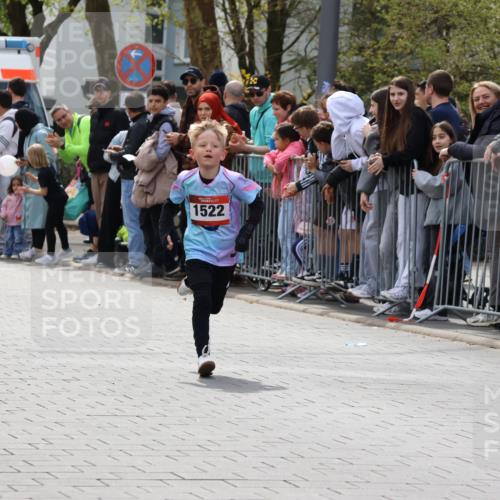 12.04.2026 - 45. Internationalen Wilhelmsburger Insellauf Strokosch-Dieckow http://msf.ph/oto/9489735 12.04.2026 14:07:47 Ziel 1522 meine-sportfotos.de